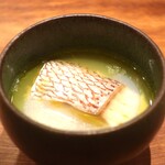 IZA - 真鯛とポロネギの蒸し煮アップ