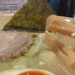 RAMEN RUN - メンマも、パサツキ感が無くて、しっとり美味しい♬長ネギも、時間が経っていない、水水しいい。♬