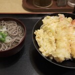 Hyakumangoku Udon - 天ぷら丼(ミニそば付) ¥1,000