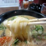 うどん家　たかを　 - かす汁うどん、うどんはやわ目ですがちゅるん！と入っていきます