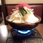 居肴家 一楽 - もつ鍋（塩）　750円　<拡大>（2014.01.04）