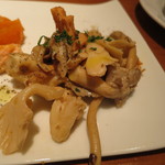 ラ・ブーシェリー・デュ・ブッパ - 魚沼産 美雪鱒の瞬間燻製とリエット、ケーク・サレ添え3