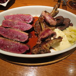 新潟県産 網採り青首鴨の炭火焼き、牛蒡の赤ワイン煮、葱のブレゼと共に3