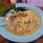 ネギチャンラーメン - 令和6年2月 ランチタイム(11:00〜14:00)
            ネギラーメン 税込800円