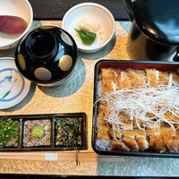 炭焼きうなぎ・かしわ 登河 - 
