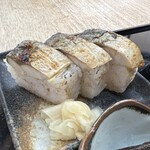 Shiotsu Kaidou Uosuke - 焼鯖寿し･きつねそば 1,000円