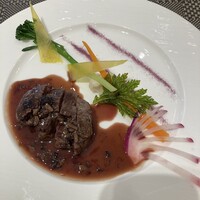 マリクオーレ - 牛フィレ肉のトリュフソース添え
