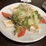 KIZUNA - 豆腐と鳥むね肉のごまドレッシングサラダ