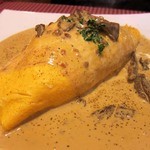 カフェレストラン ホット・ベリー - ポルチーニ茸のカルボナーラソースのオムライス