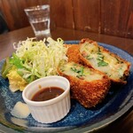 食堂コヨミ - 【はぎちポークの粗挽き塩豚とほうれん草のチーズ入りコロッケ定食】(¥1150)