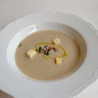 大磯迎賓舘 - ユリ根のポタージュ