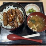 Gozaisho Sabisu Eria Kudari Sen Tonton Shokudou - トンテキ丼
