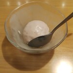 とんかつ けい太 - とちおとめのアイスクリーム