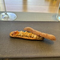 フィエルテ - 最初のエクレア　トマト　パプリカ　アーモンド