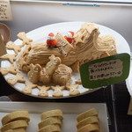 くるるの杜 農村レストラン - 【2013年12月】ケーキのディスプレイ（飾りです）。