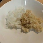 くるるの杜 農村レストラン - 【2013年12月】左：きたくりん（白米）、右：ななつぼし（玄米）