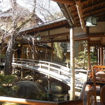 新井旅館 - 客室に続く渡り廊下