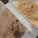 コンプレアンノ - リゾット：ポルチーニ（ポルチーニ茸のクリームソース）＆カルボナーラ