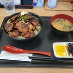 まぐろの漬け丼屋9215 - 料理写真:ホホ肉ステーキ丼(税込1,300円)