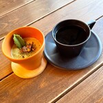 MaSiLo cafe - ラザニア(緑)のサラダセットのティラミス&ドリンクセット4(ティラミスとホットコーヒー)
