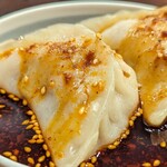 七席中華 コバコ - よだれ鶏のタレをかけて