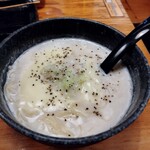 鳥貴族 - 牛骨チーズラーメン