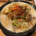 いっとく家らーめん - 牛骨スタミナらーめん