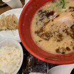 ラーメン エクスプレス 博多一風堂 - 料理写真:赤丸とんこつ　Bセット　1270円