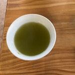 Cafe GOHAN - ドリンク写真:グリーンティでウェルカム