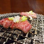 焼肉 森林 - 炭火でじっくり