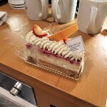 Patisserie OUBLIE - 苺のハンバーグ