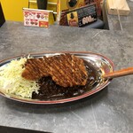 ゴーゴーカレー - ロースカツカレー中、キャベツ増量