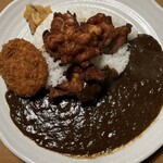 カレー オハナ - 唐揚王 レギュラーに コロッケ単品 乗せちゃって