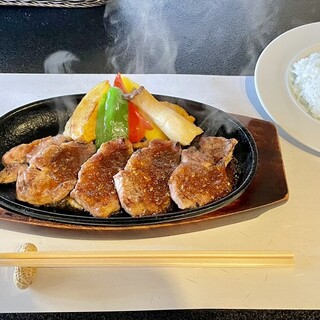 長屋門 桒はら - 料理写真:ラムステーキランチ