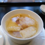齋華 - 干しフカヒレや貝、長芋などの中華スープ。