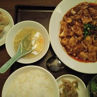 過門香歩高里 六本木店 - 麻婆豆腐セット+餃子3個