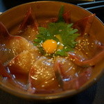 宵 - お昼の人気メニュー　東丼（漬け丼）