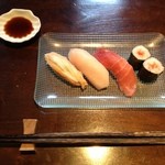 ディッシュマジックアタゴ - カニ  ブリ  マグロ  明太子