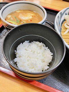 麺匠 くすがみ - ご飯 ついてきます。