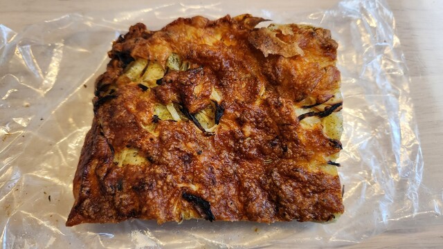 くるみレーズン＆塩パン : 農の里の写真