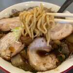Hachibeino Shokudou - 麺リフトアップ
