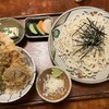手打ちそば 八溝 - ツレオーダーの『うどん定食』は天丼が有るからかな？お新香付き