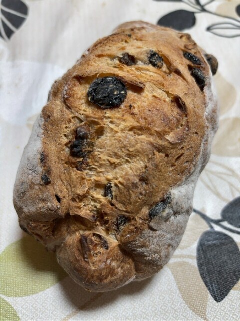 くるみレーズン＆塩パン : 農の里