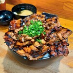 炭焼豚丼 豚野郎 - 