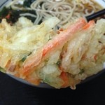 名代 箱根そば - 厚みのあるかき揚げ