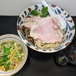 ＳＨＩＮ - あご出汁つけ麺