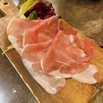 シカゴピザ＆スフレオムレツ Meat&Cheese ARK2nd 新宿店 - 