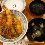 のれんと味 だるま料理店 - 店自慢の天丼！！