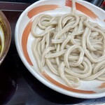 小平うどん - こちらは300g¥750で、ゆで加減柔らかめ