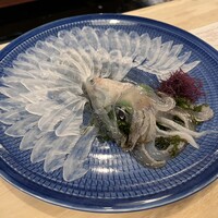 博多料亭 稚加榮 - いか活造り(アオリイカ)